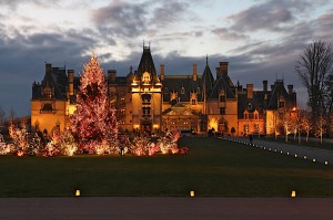 biltmore-house-at-christmas-only-25-minutes-drive-from-the-sml
